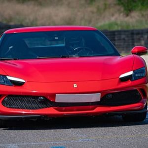 Stage de pilotage en Ferrari 296 GTB – Circuit de Lurcy-Levis (03)